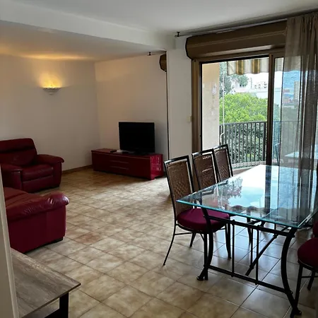 F3 Vue Апартаменты *